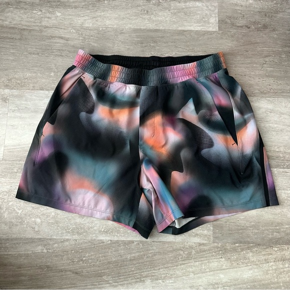 Lululemon Athletica pace breaker short - Picture 1 of 4